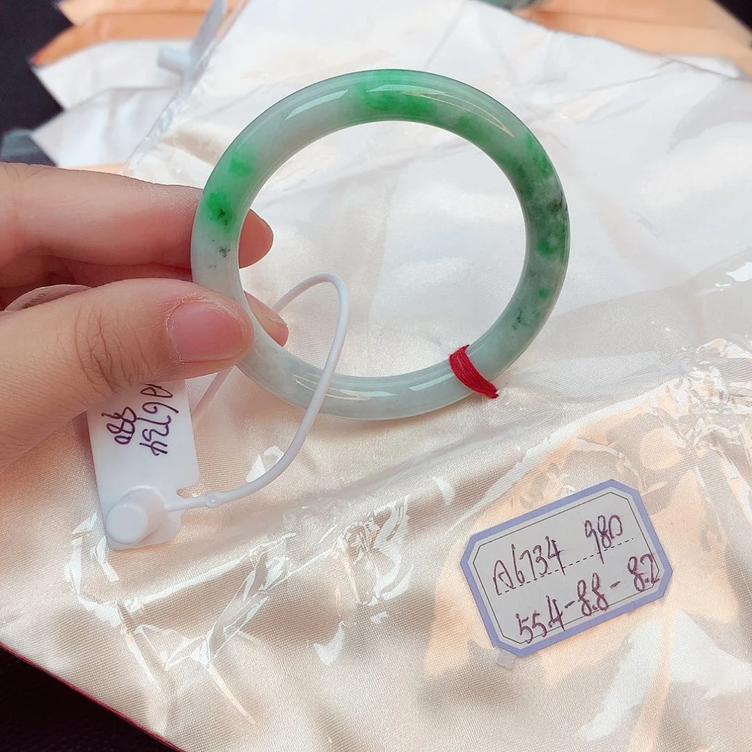 翡翠手镯未镶嵌天然缅甸翡翠A货