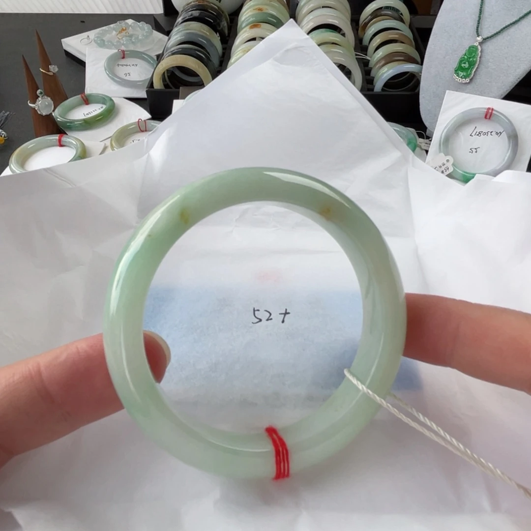 翡翠手镯未镶嵌52正圈