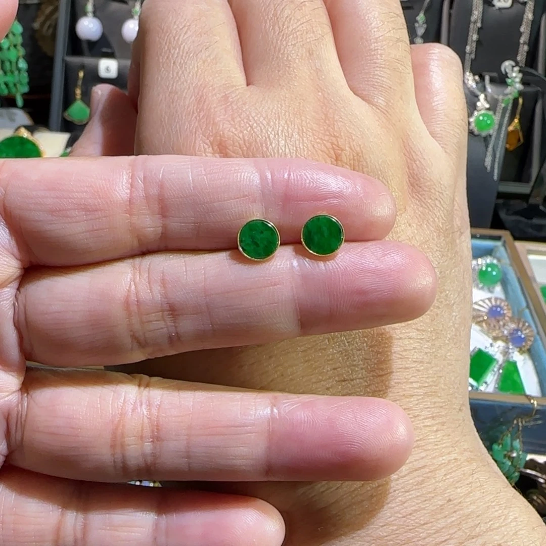 翡翠18K金镶嵌颈饰耳钉