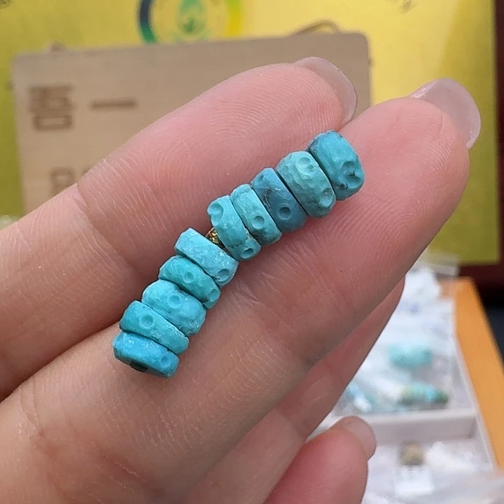 未镶嵌绿松石珠宝奇石