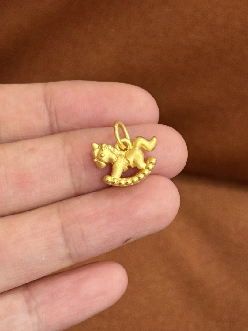 贝贝黄金 足金999 旋转木马 素金 吊坠 103