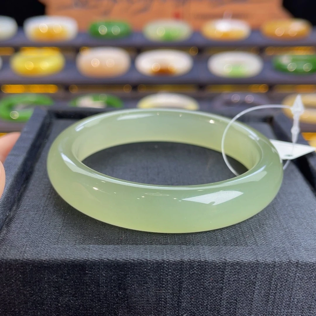 未镶嵌手镯和田玉-高冰猫眼绿晴52