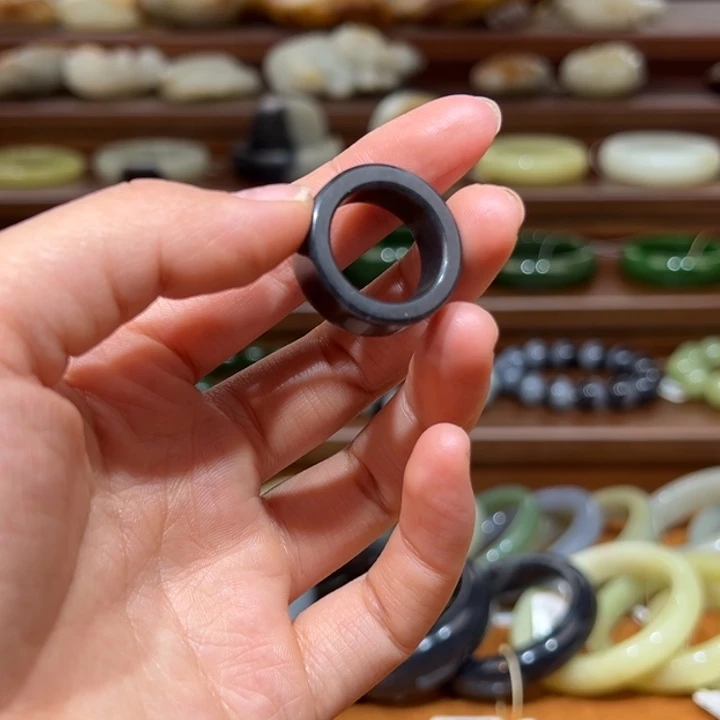 和田玉（糖玉）未镶嵌戒指聚墨青花戒指