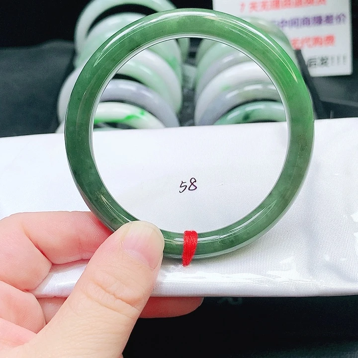 翡翠未镶嵌手镯104