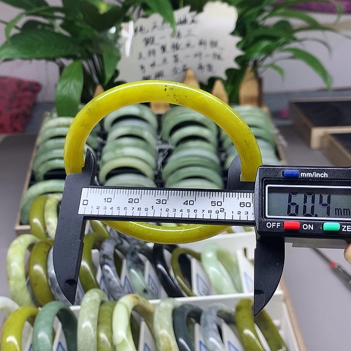 未镶嵌蛇纹石玉手镯21
