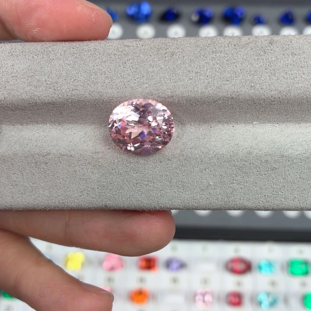 雨***晰合成（培育）蓝宝石裸石未镶嵌9.18ct