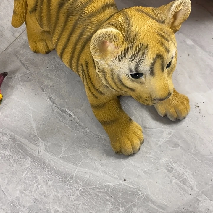 劳***山树脂工艺品摆件默认微瑕