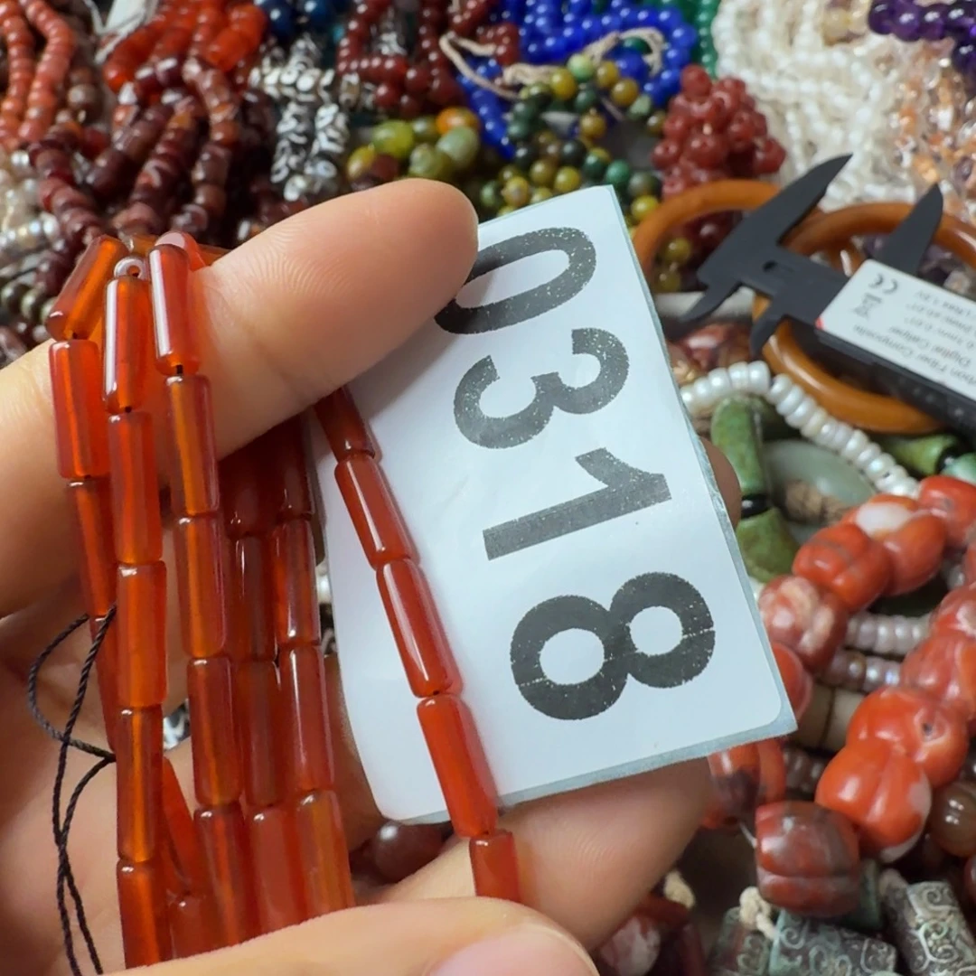 飞***朵玛瑙/玉髓未镶嵌颈饰