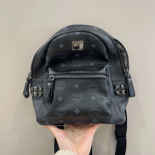 99新 MCM 小号黑银双肩包