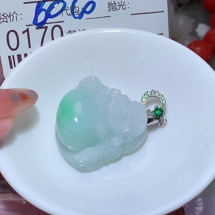 义***天翡翠未镶嵌颈饰ttt