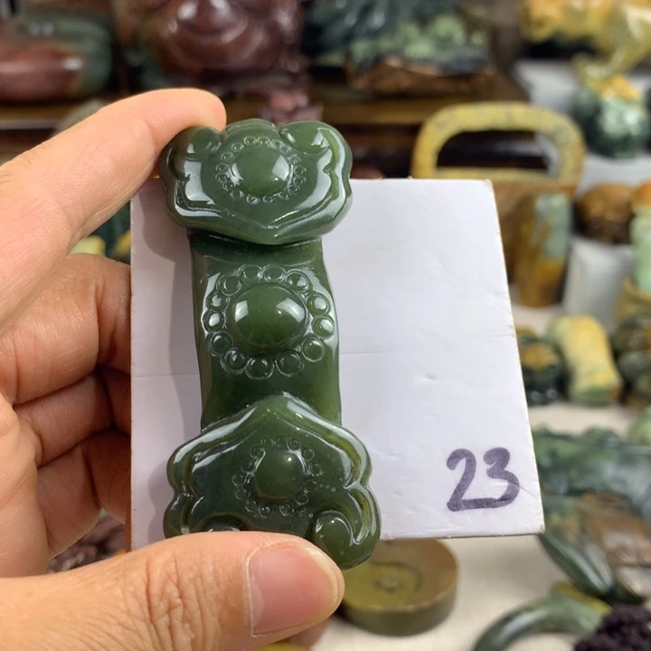 自***然和田玉未镶嵌珠宝奇石