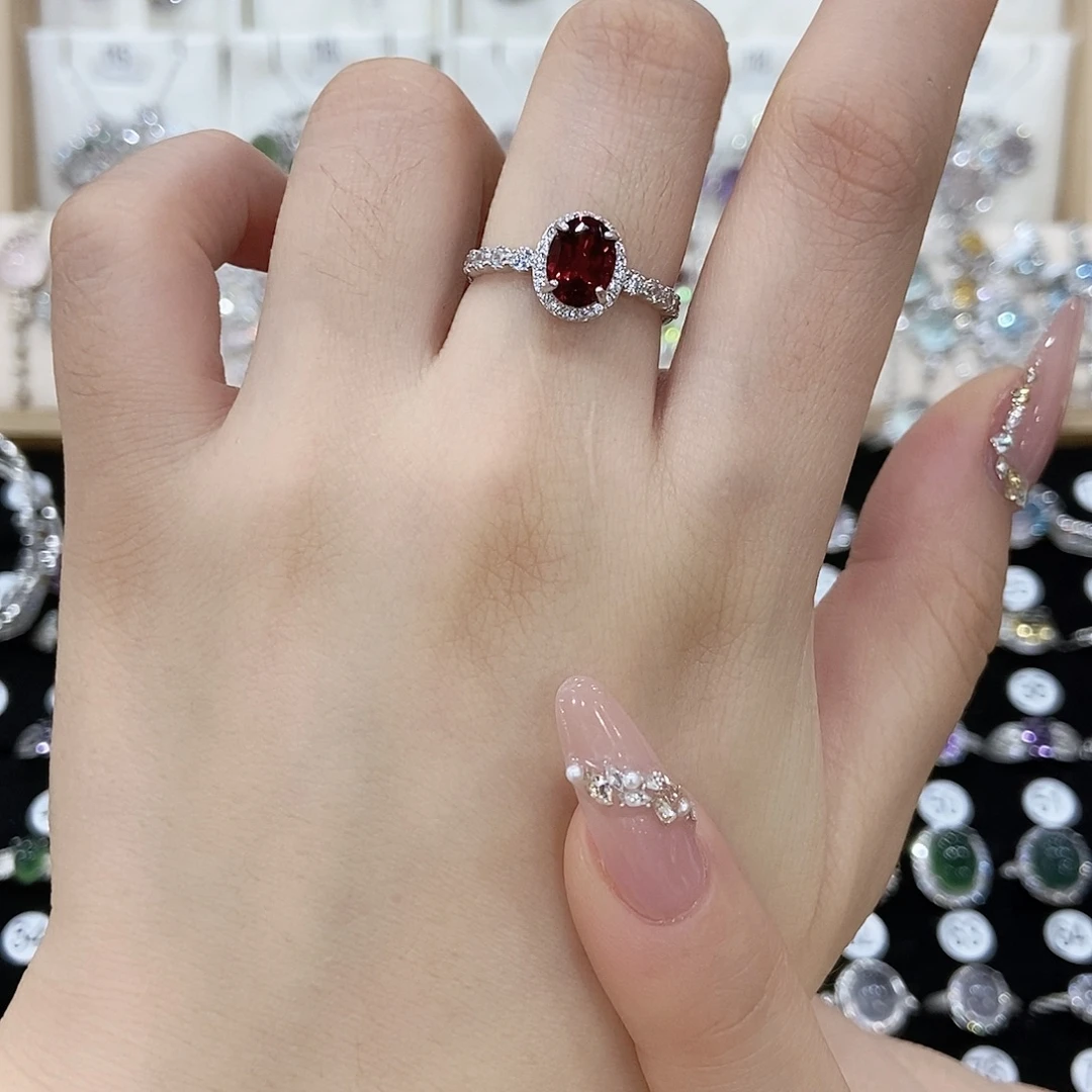 美***戒指银S925镶嵌石榴石