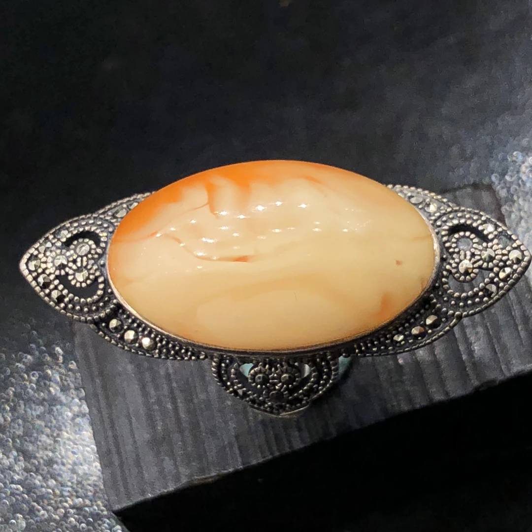 原生态白花蜜蜡戒指。