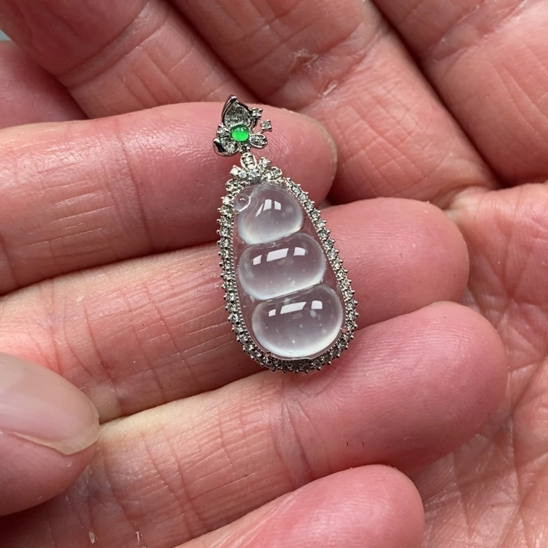 翡翠颈饰18K金镶嵌豆子