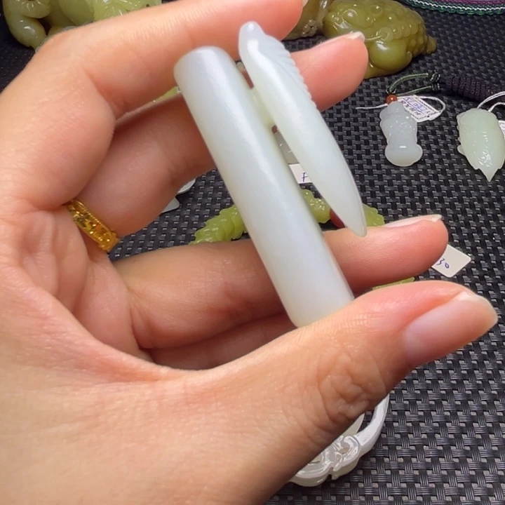 和田玉（糖玉）未镶嵌颈饰