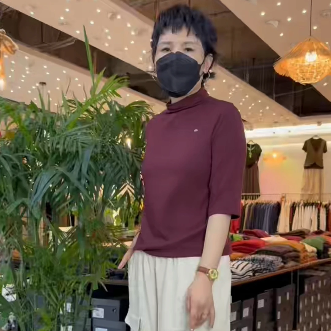 C宽松型半高领圆领中袖