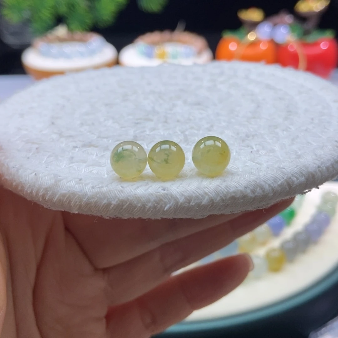 翡翠颈饰未镶嵌冰黄飘花圆珠8mm多样性发其一