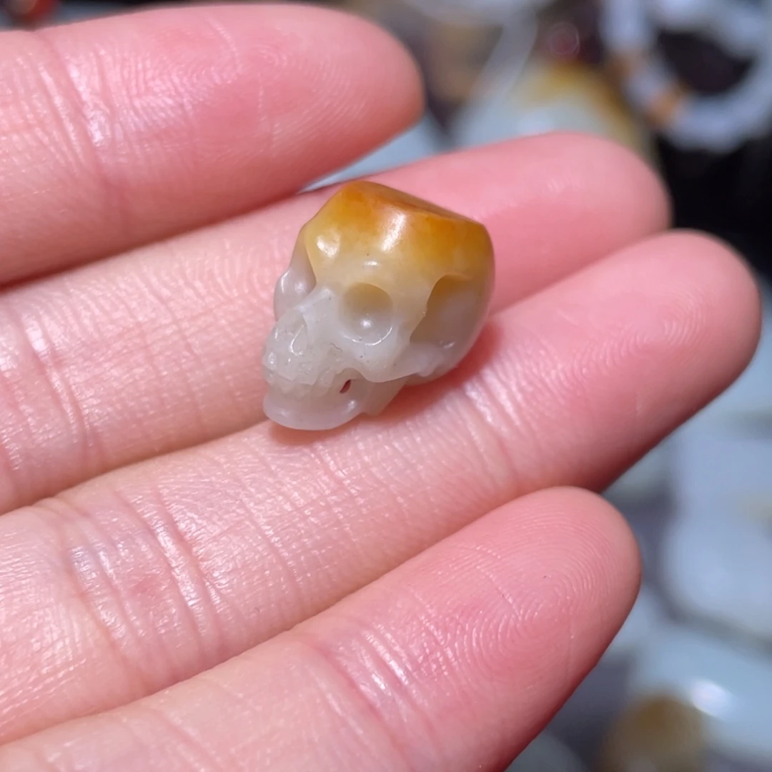 广***司和田玉未镶嵌吊坠(不含链)