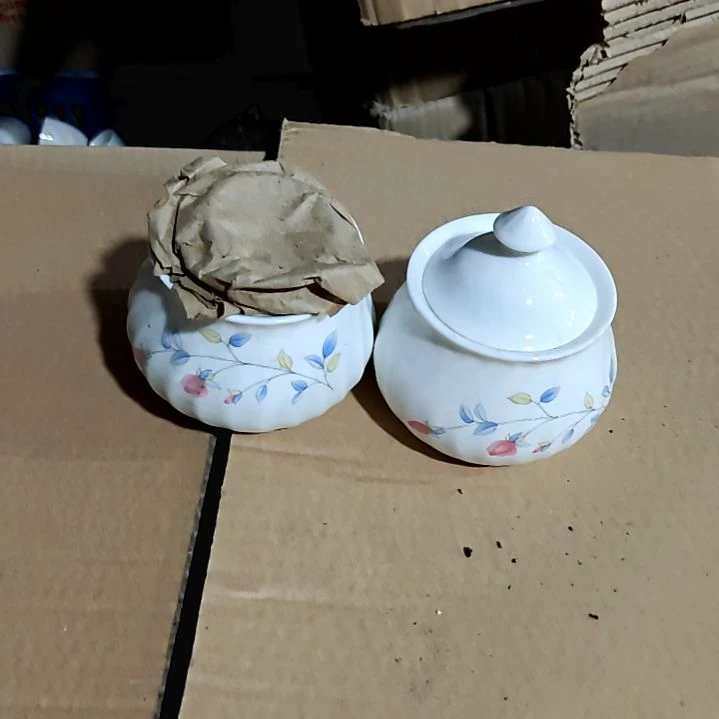 摆件陶瓷盘子碗啥都有