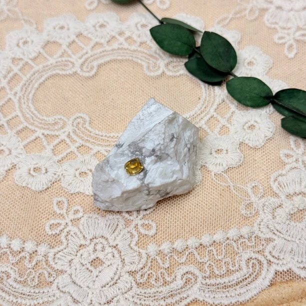 90新  【六六中古】孤品黄蓝宝裸石th6335带国际证书