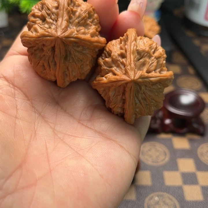 核桃45玉玺四棱文玩