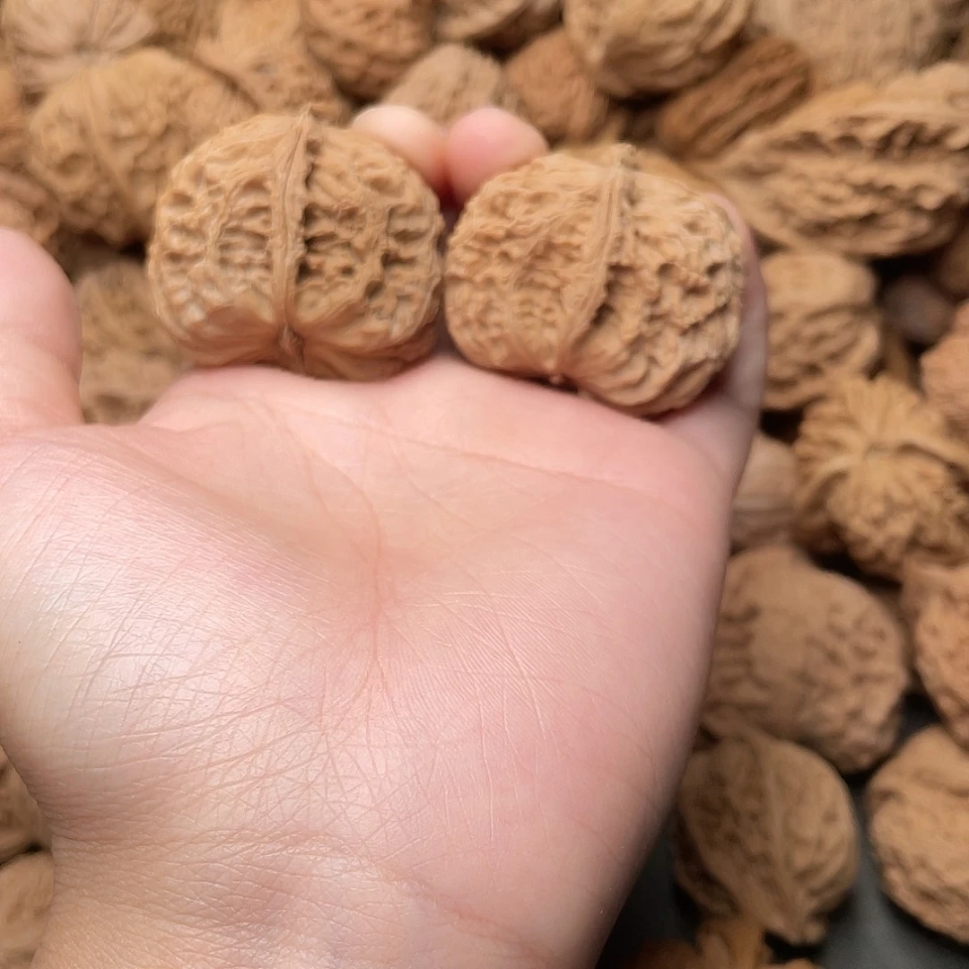 文玩核桃吊坠?***义白狮子