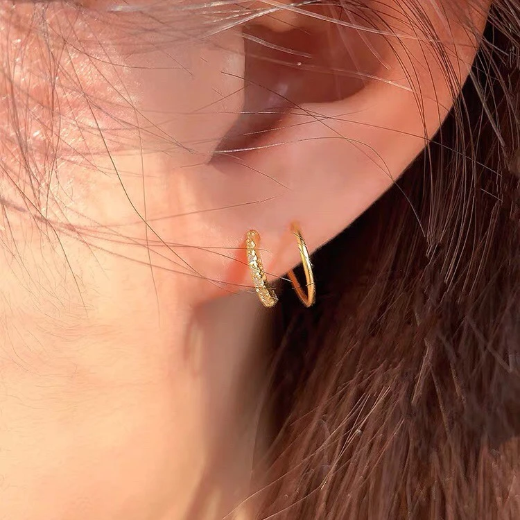 简约冷淡风小巧设计感高级感耳钉小众2025新款爆款高级螺旋耳饰