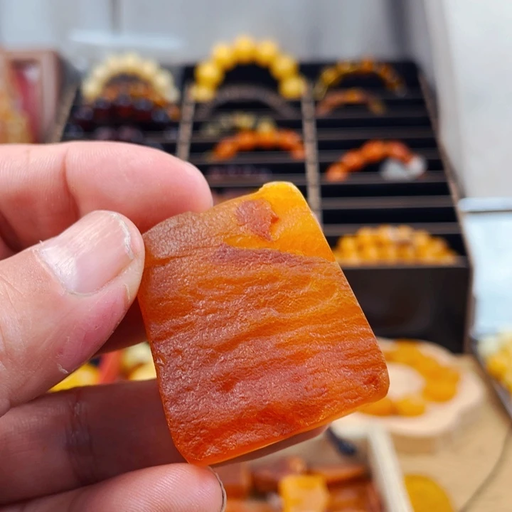 琥珀颈饰未镶嵌吊坠