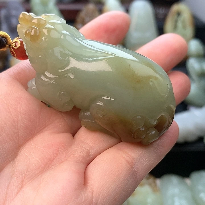 和田玉颈饰未镶嵌