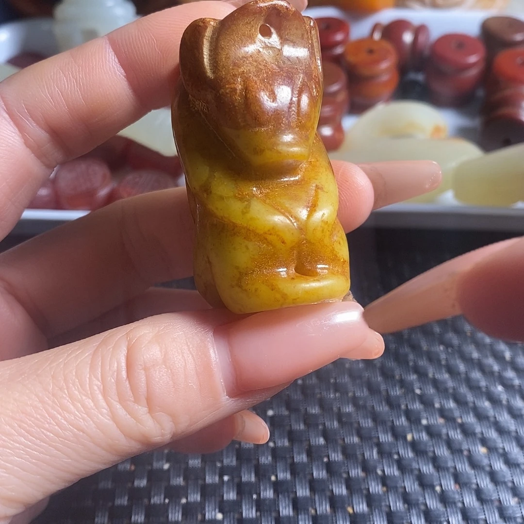 岫玉未镶嵌珠宝奇石