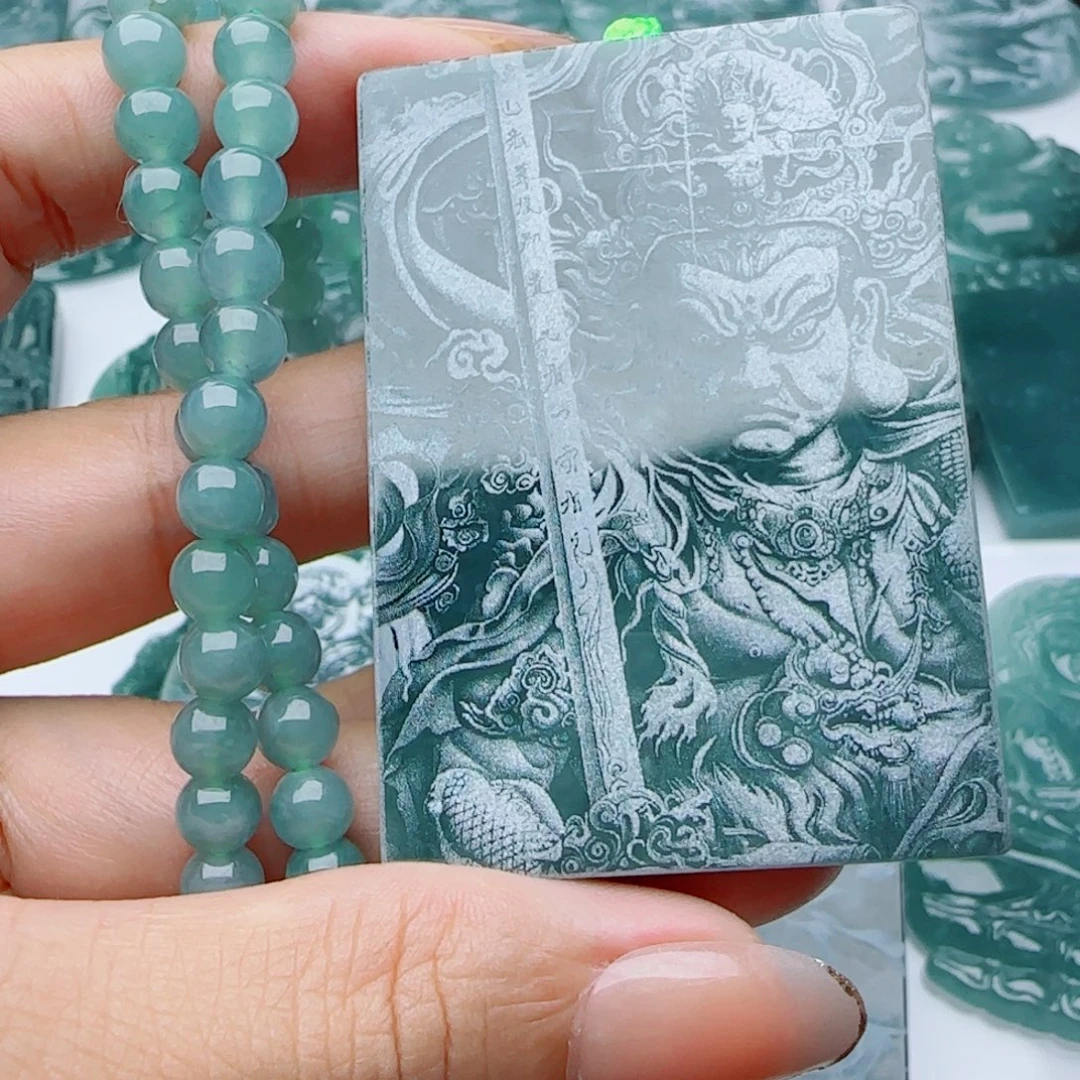 颈饰未镶嵌翡翠多样性发货天然的A货翡翠