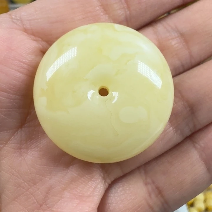 蜜蜡珠宝奇石未镶嵌