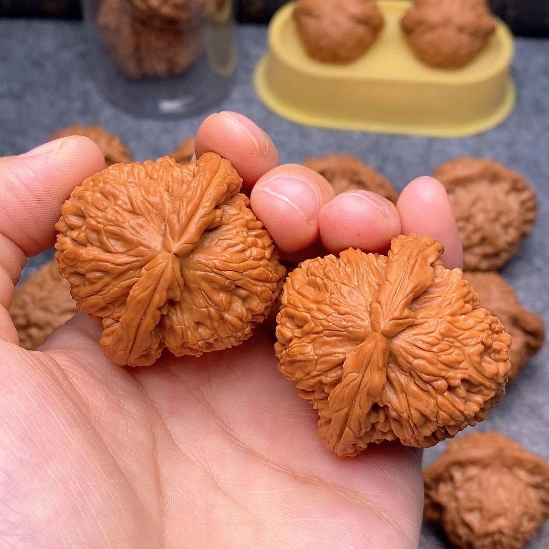 文玩核桃把件老树白狮子42全品