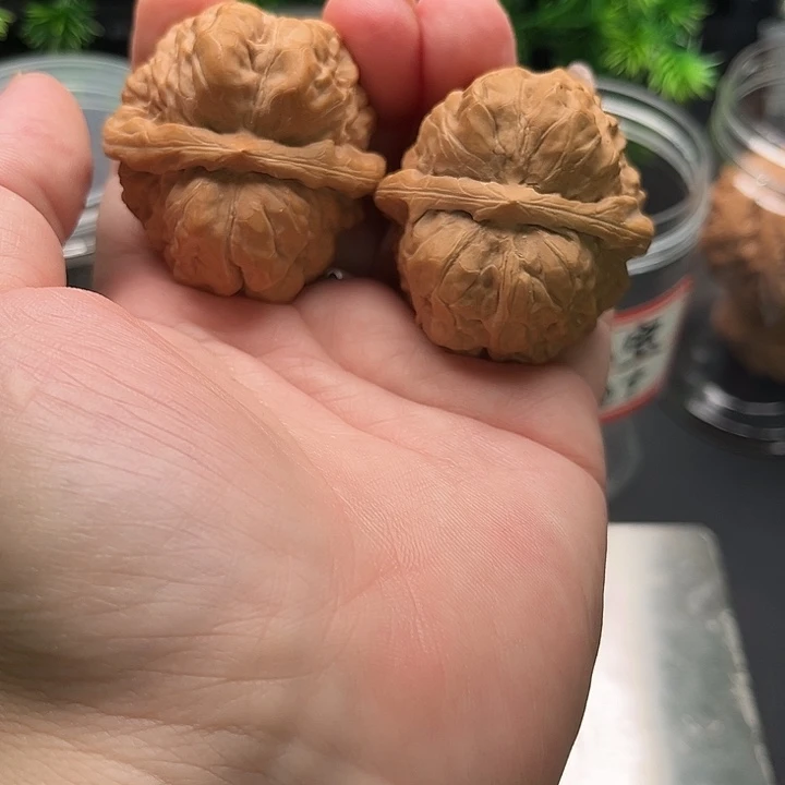****榴核桃文玩蛤蟆头边43肚子43