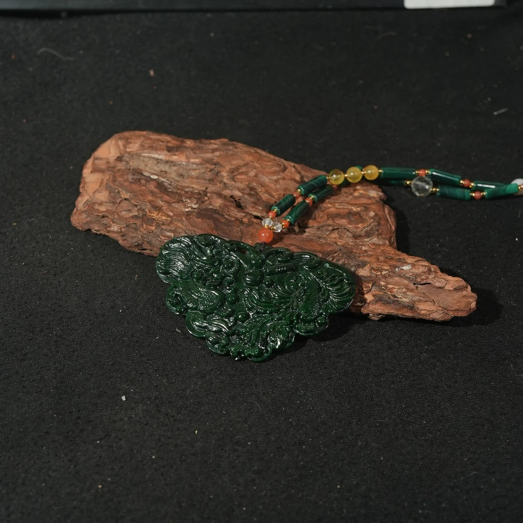 12.7香港王老板-翡翠吊坠w5815