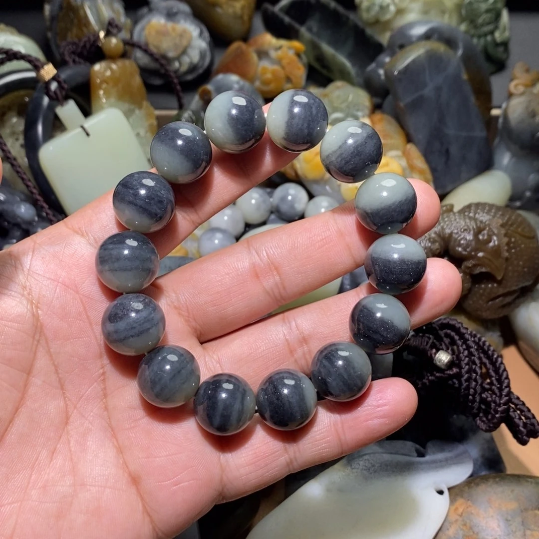 未镶嵌和田玉把件流**鱼