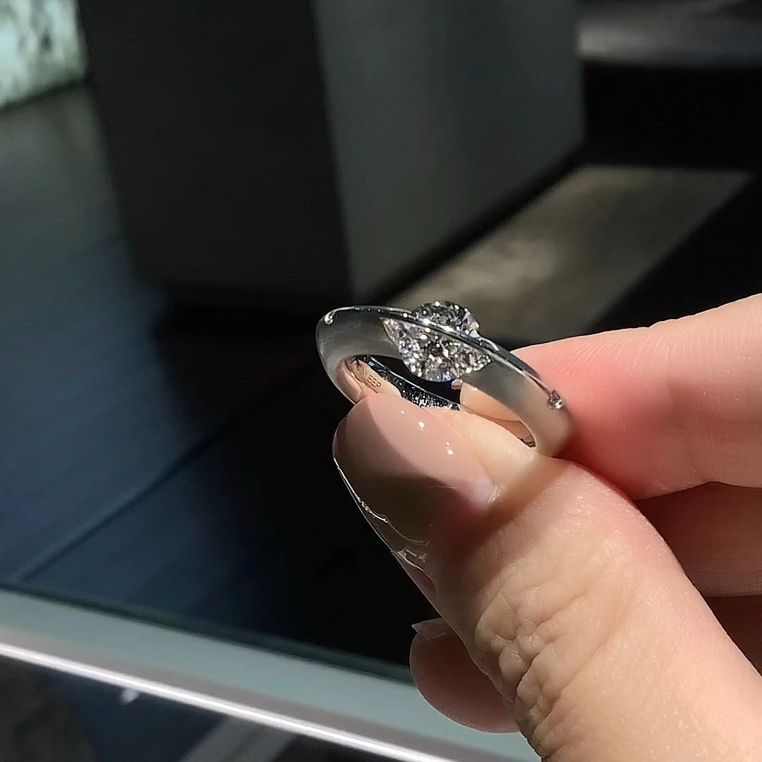 925银戒指 星球戒指爆闪闪耀女士小众设计可旋转钻戒