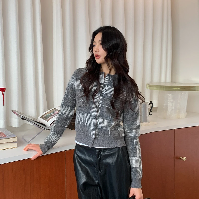 【ALONE SAVOR】温暖时光（no退no换）美利奴羊系长袖毛针织衫1064