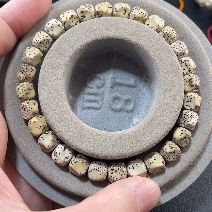 星月菩提吊坠雕刻钻石切面手串