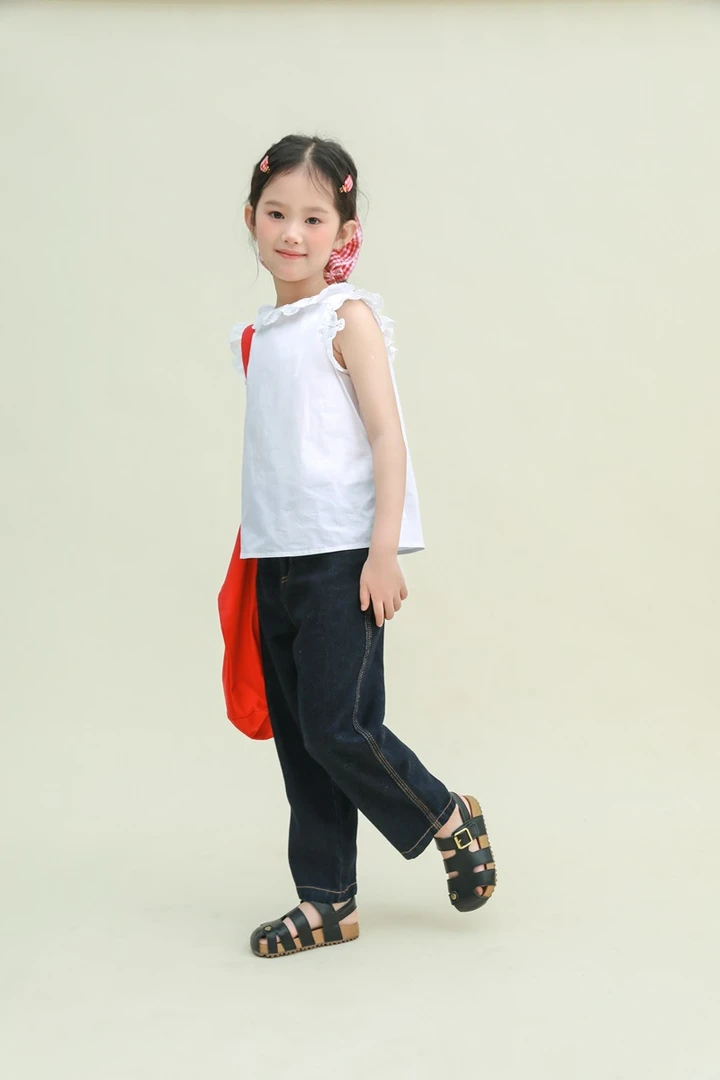 法单女童新款深蓝色牛仔裤儿童薄款直筒裤百搭裤子