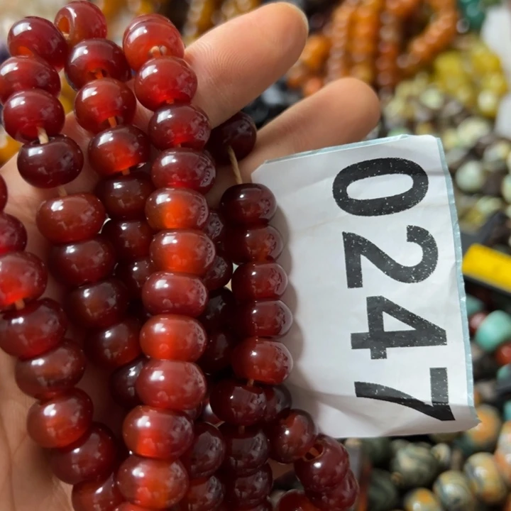 樂***刘玛瑙/玉髓颈饰未镶嵌