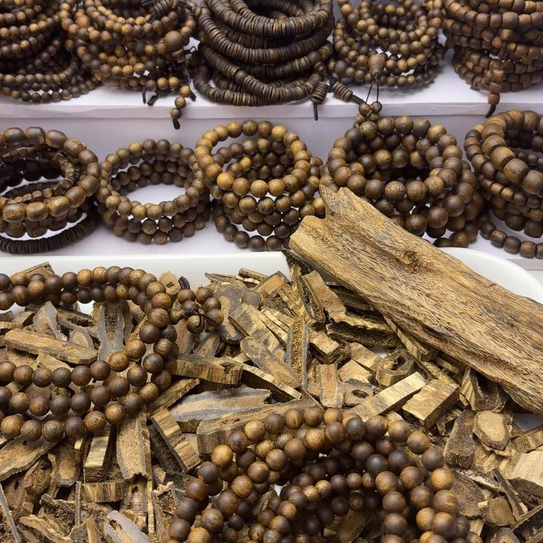 爲***候沉香沉香碎屑沉香乌身老料08 27克