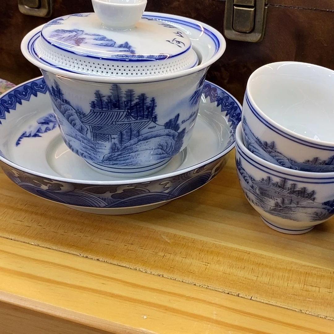 盖碗盖碗茶，盖碗茶，