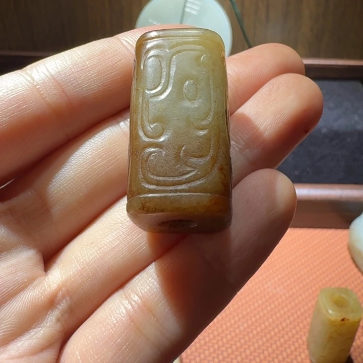 王***猫和田玉（糖玉）未镶嵌颈饰