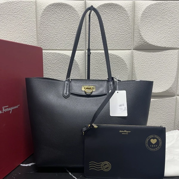 99新 FERRAGAMO/菲拉格慕 250720QR0016/包包/菲拉格慕/未使用