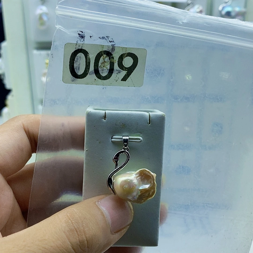 合金淡水珍珠颈饰