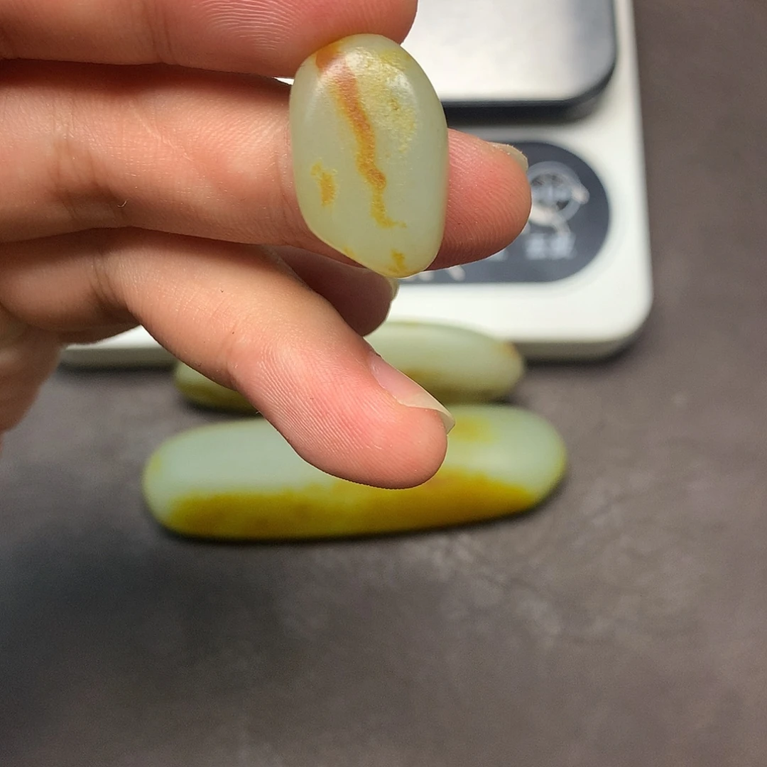 和田玉（糖玉）未镶嵌挂件