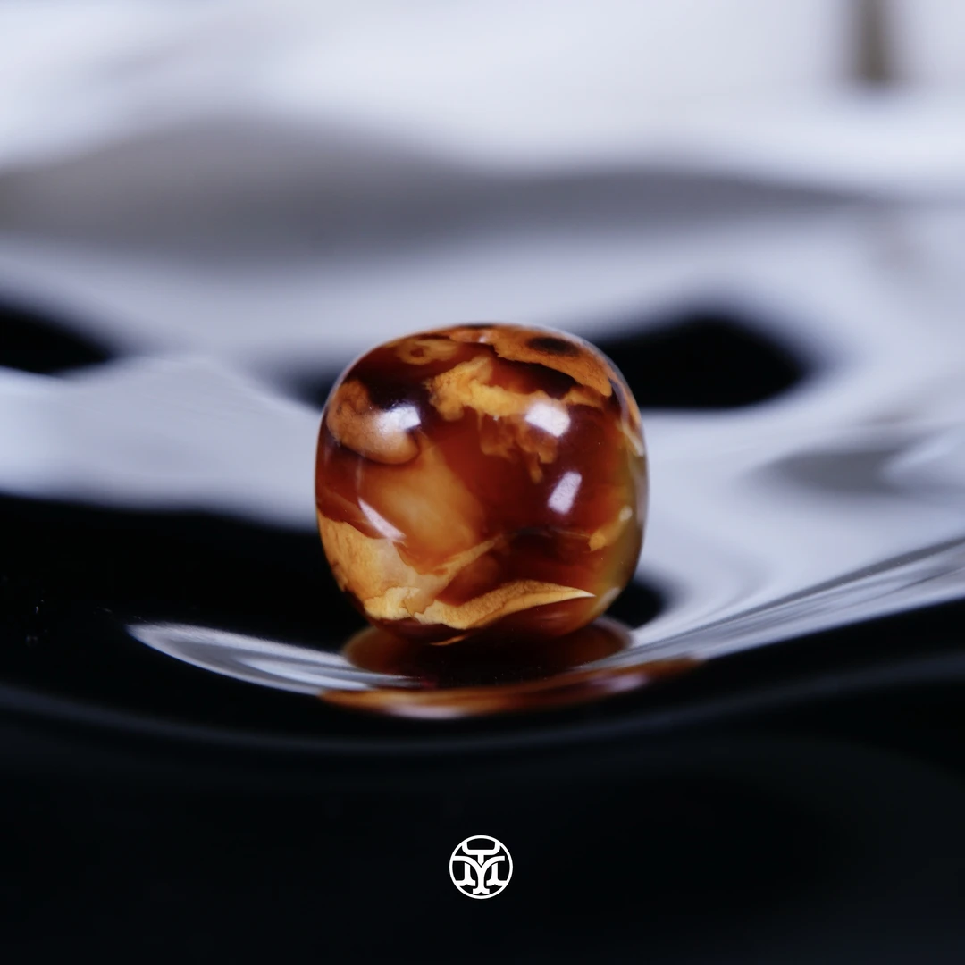 V12（12.1mm）12毫米彩沁虎纹溶洞老型配珠 一物一拍 天然俄料蜜蜡