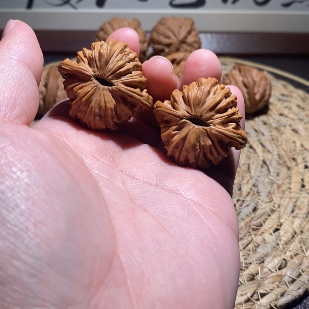 J***1吊坠桃核38汉高楼