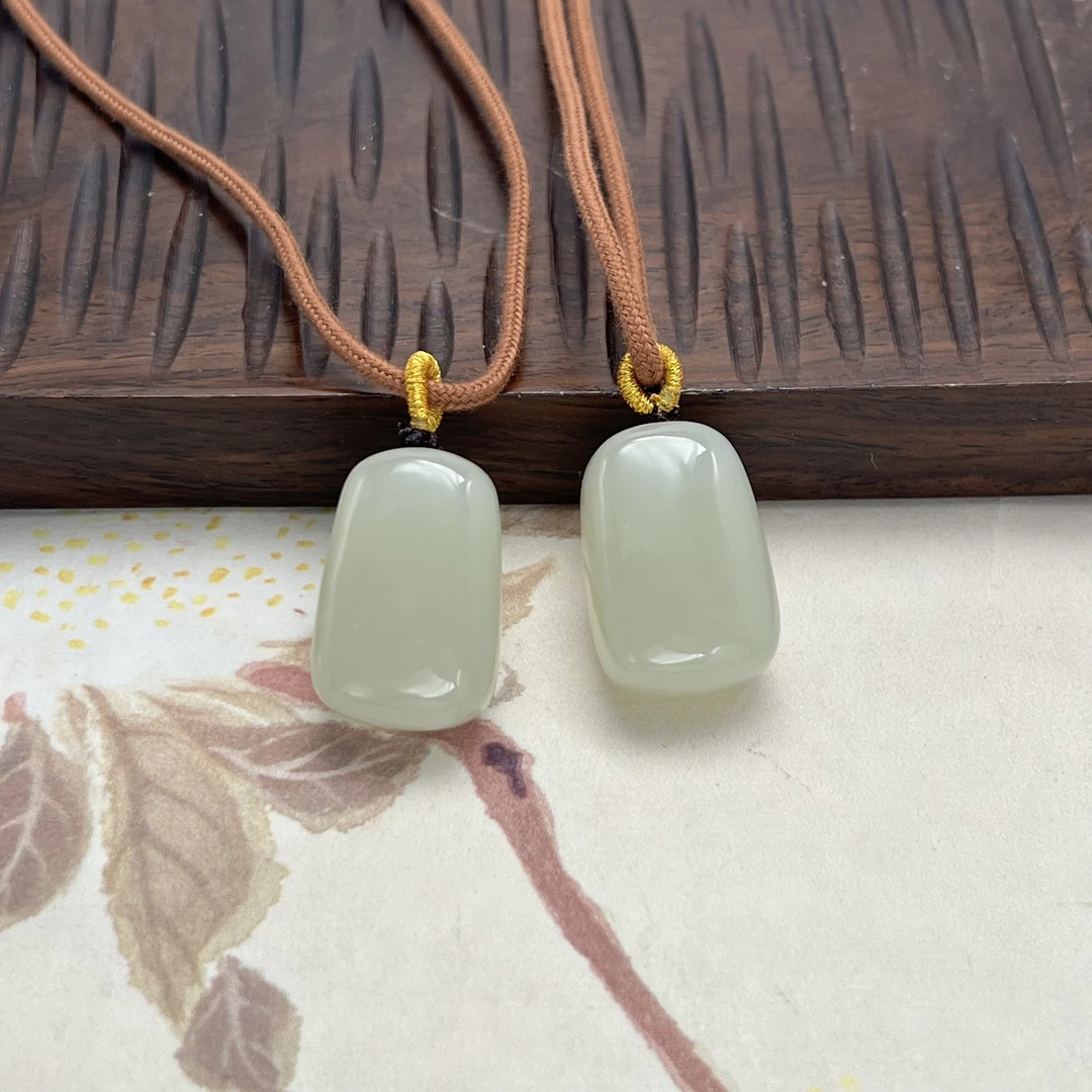 【北野珠宝】天然和田玉无事牌吊坠B128H-374多样性发一26x17x11mm